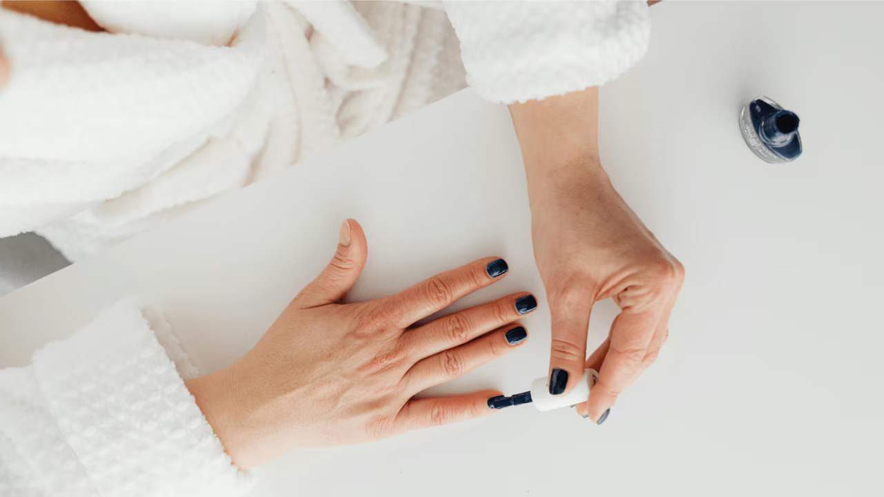 nail aging - aging nails